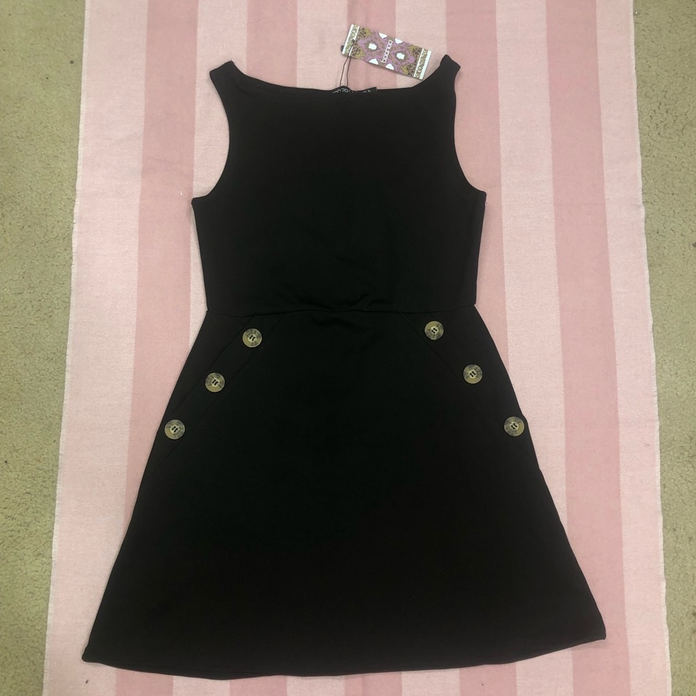 Boohoo Black  Neck Mock Horn Button Shift Dress - Picture 2 of 9